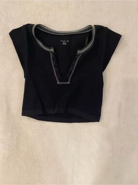 Urban Outfitters Black Ribbed V-Neck Cap Sleeve Crop Top US M